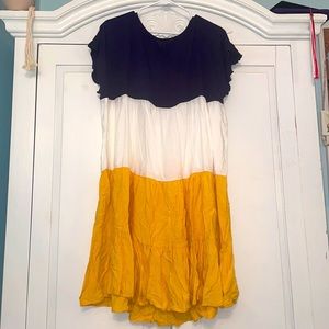 Flowy 3 colored dress